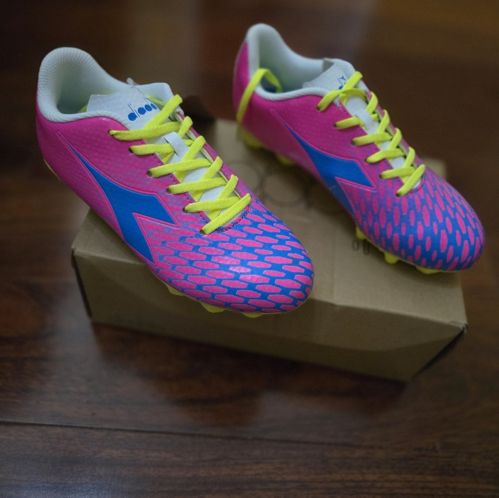 Diadora Kids' Pink and Blue Soccer Shoes Unisex